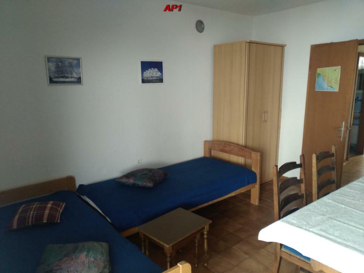 Apartments Sudic ニヴィーチェ エクステリア 写真
