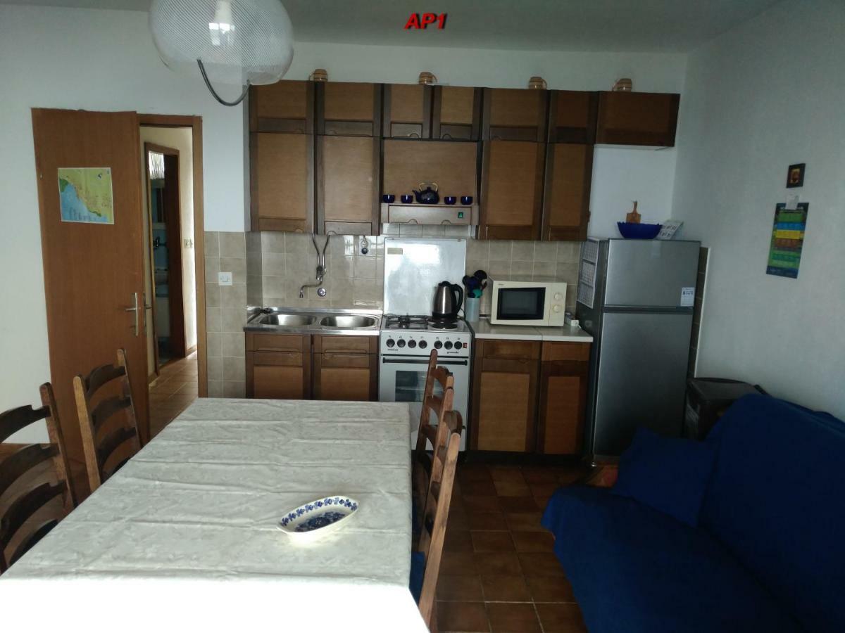 Apartments Sudic ニヴィーチェ エクステリア 写真